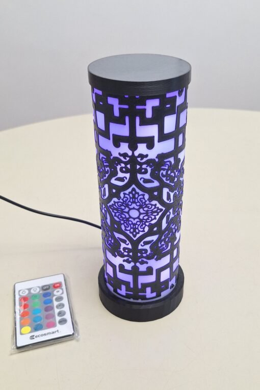 Floral lattice design on a cylindrical lamp